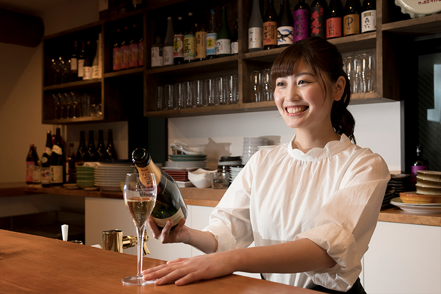 「一堂に会す」「集まって楽しむ」